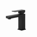 Bateria umywalkowa Corsan CMB3016BL Ango czarna